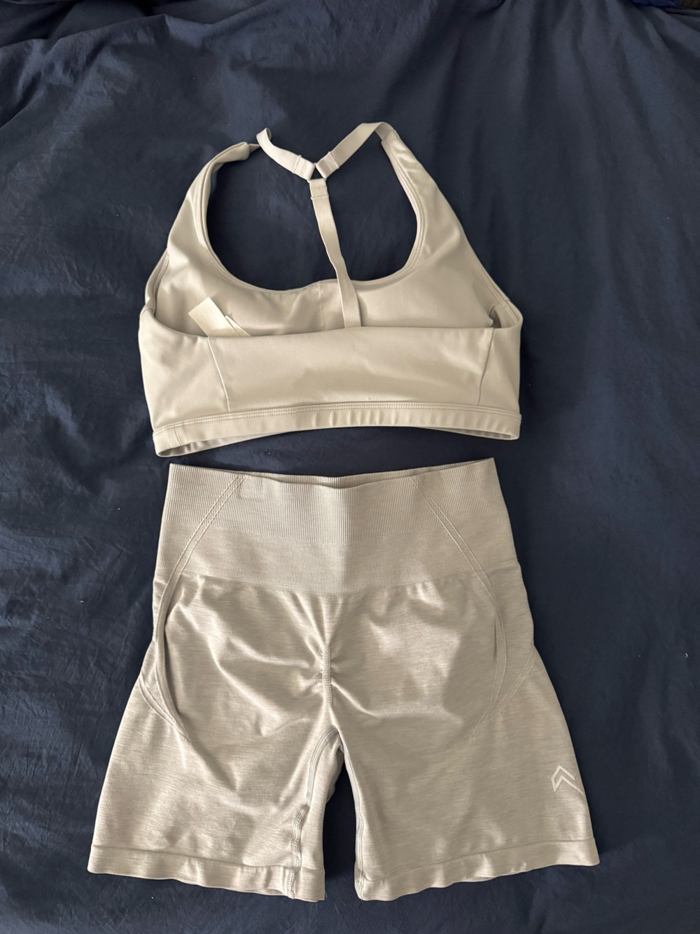 Oner active effortless shorts and bra - Picture 2 of 4